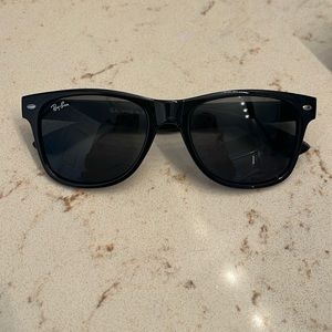 Authentic black Ray-Ban Wayfarer